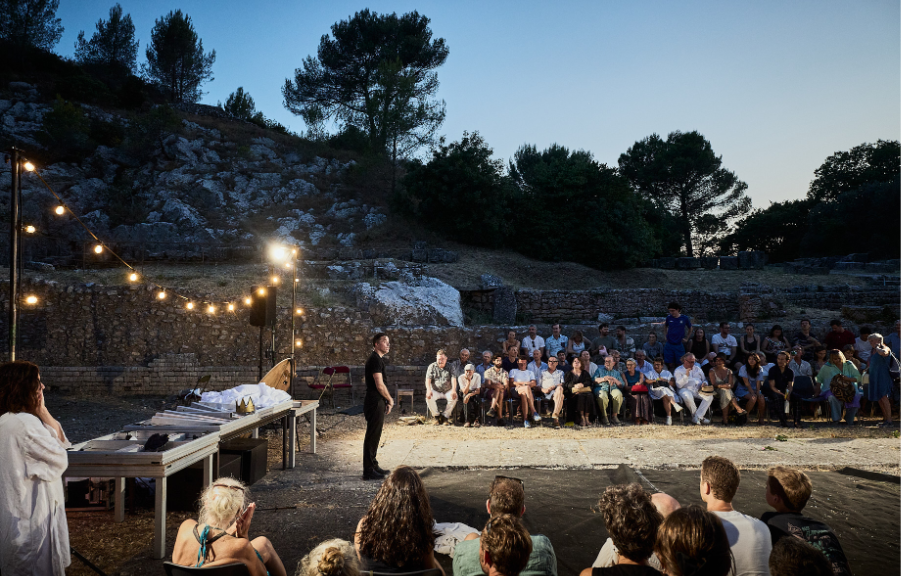 Hamlet (William Shakespeare / Clément Camar-Mercier & Thibault Perrenoud)